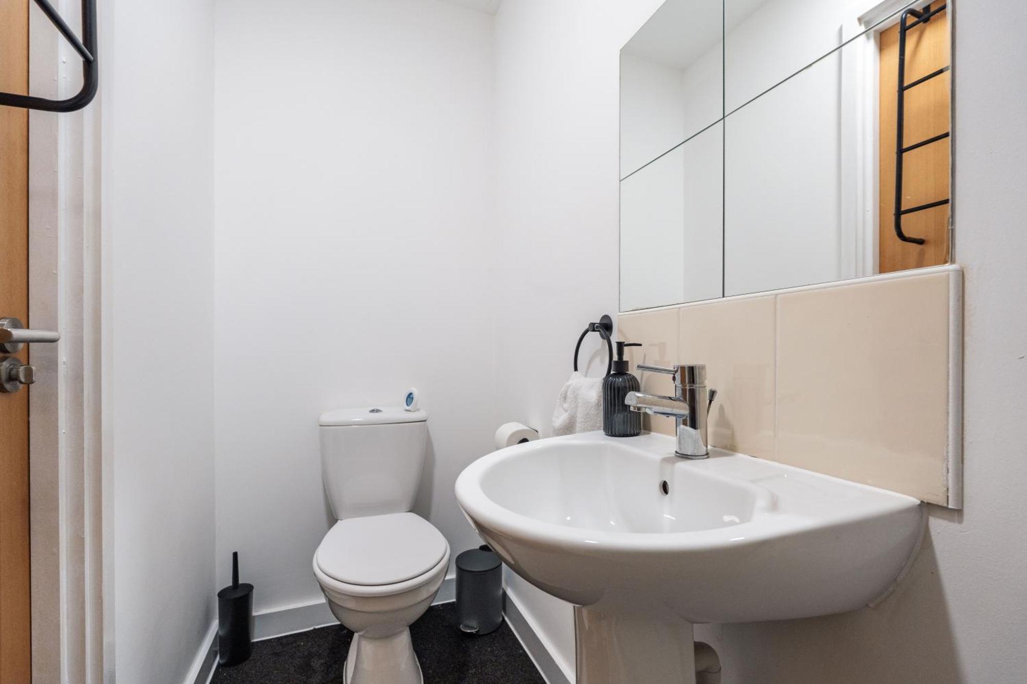 Trafford - Work & Leisure Apartment