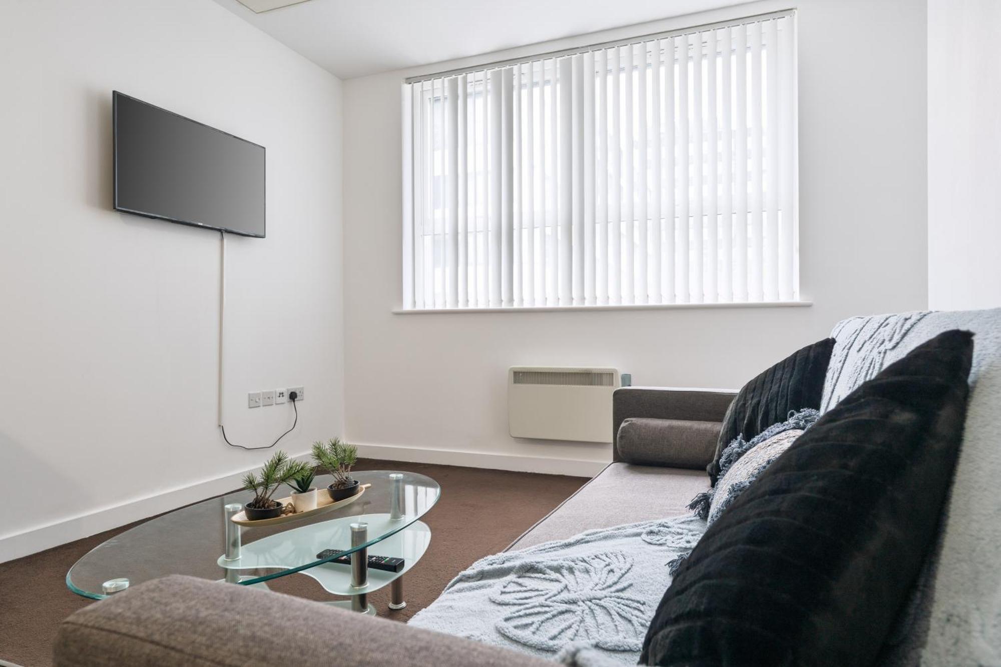 Trafford - Work & Leisure Apartment *
